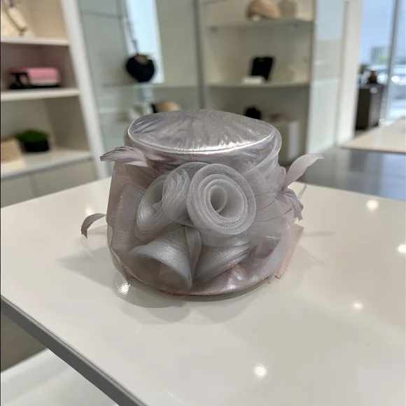 Women's Silver Hat with Floral Design